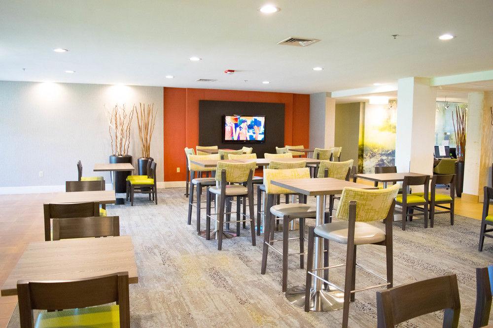 Courtyard Laredo Hotel Bagian luar foto