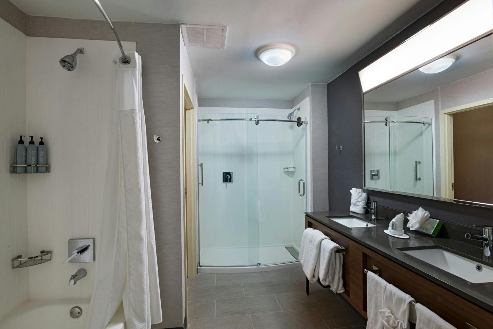 Courtyard Laredo Hotel Bagian luar foto