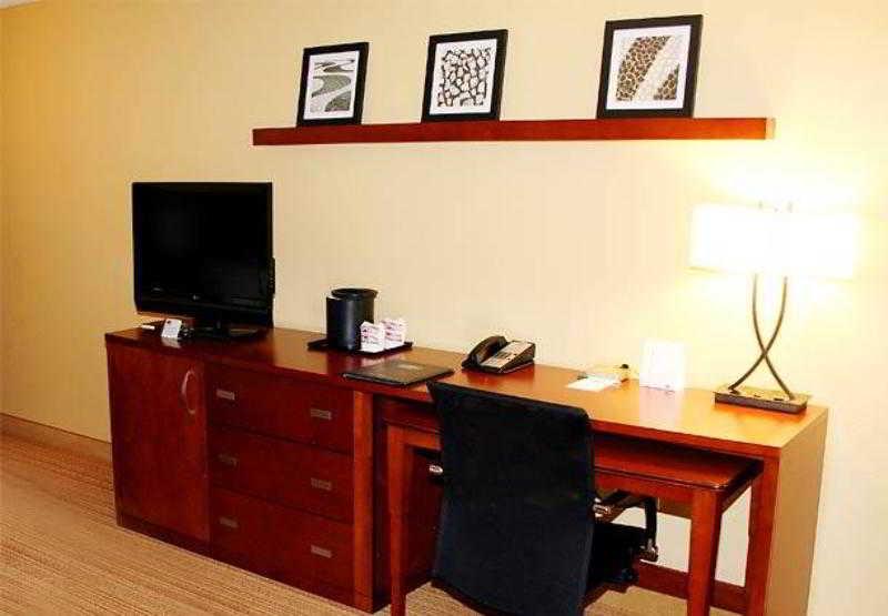 Courtyard Laredo Hotel Bagian luar foto